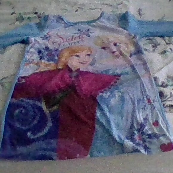 A Size 5 Disney Frozen Nightgown - Picture 1 of 4